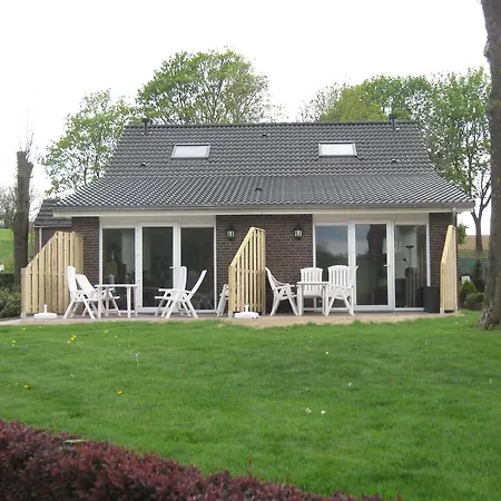 Vakantiewoningen Pinkers بيت للعطل *