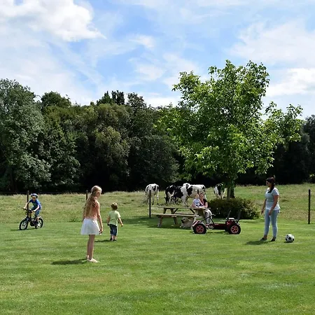 Vakantiewoningen Pinkers בית נופש חולפן